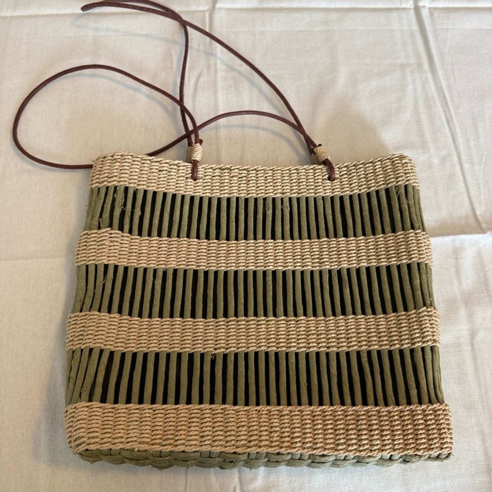 Inge sport Stylish Tan and Green Women's Tote Bag - Picture 5 of 11